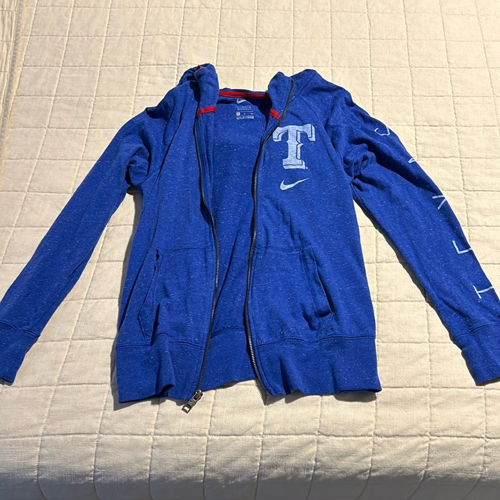 Woman’s Texas Rangers zip up jacket size small